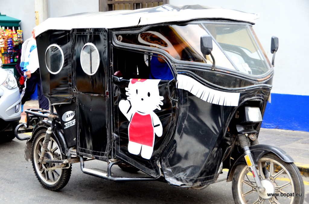 Hello Kitty tuktuk 